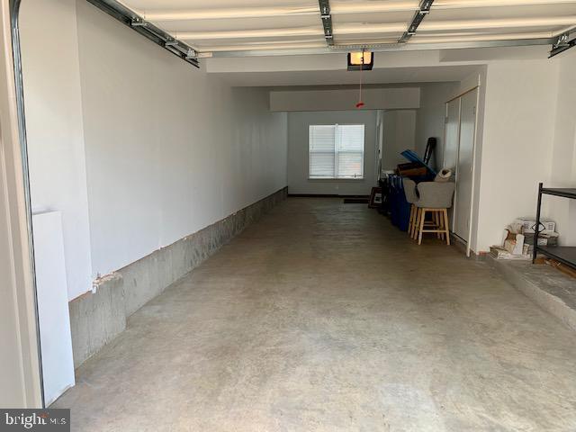 Building Photo - 22959 Sullivans Cove Square