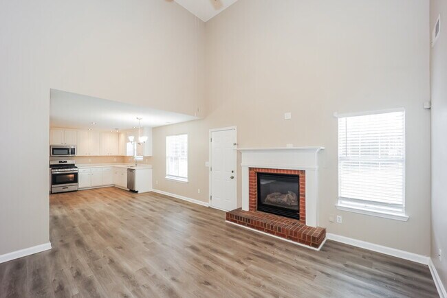 Building Photo - 3661 Colonnade Ct