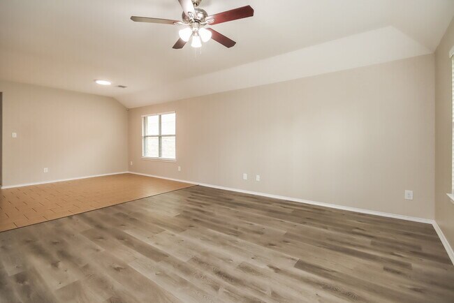 Building Photo - 19190 Shire Horse Blvd