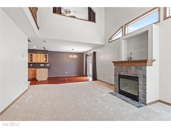 Building Photo - 3 br, 3 bath Townhome - 1661 Wexford Ln