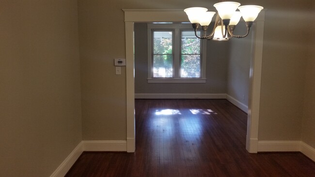 Foto del edificio - 4308 Colonial Ave