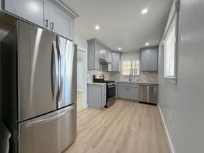 Building Photo - 3502 Nyeland Ave