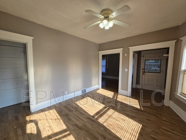 Building Photo - 2019 Falls Ave