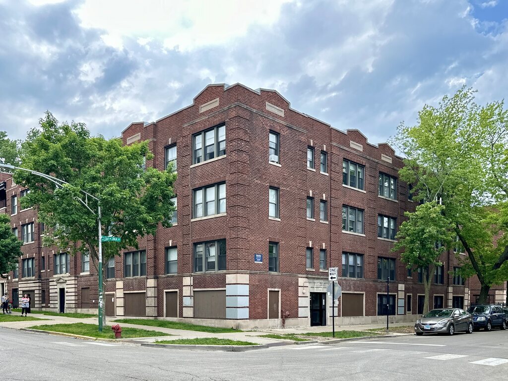Foto principal - 7000 N Paulina St