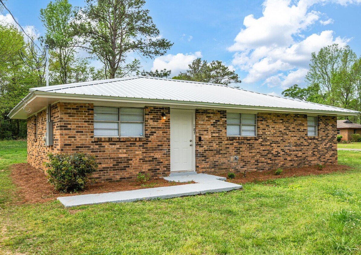 187 Crenshaw Dr, Wetumpka, AL 36092 House Rental in Wetumpka, AL