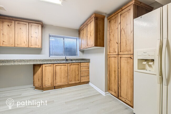 Building Photo - 6674 Roundstem Road