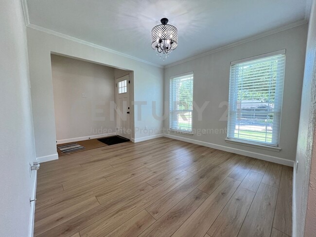 Building Photo - Magnificent 3/2/2 in Lewisville For Rent!