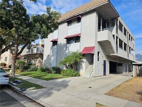 Building Photo - 451 W Wilson Ave