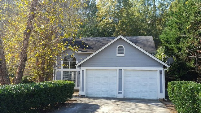 Building Photo - Ready now Jonesboro/Clayton County