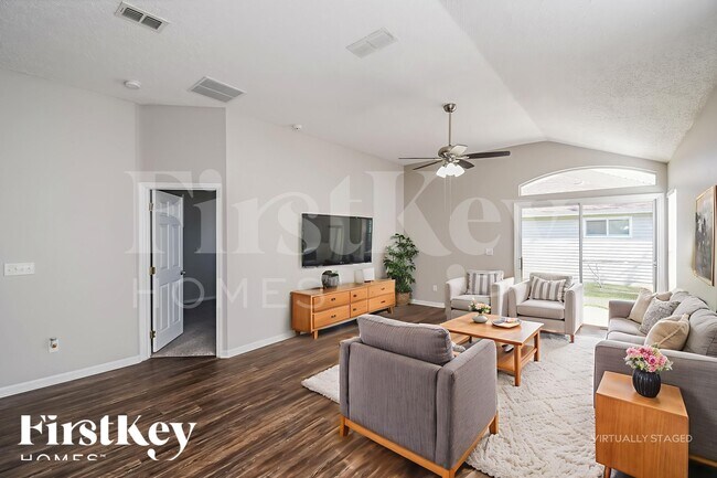 Foto del edificio - 2956 Centerwood Dr N