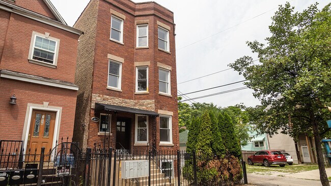 Foto del edificio - 1840 N St Louis Ave