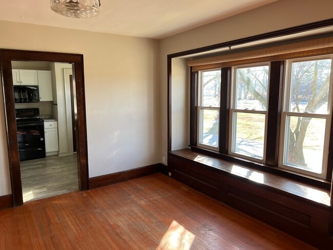 Building Photo - 4800 S 7th St