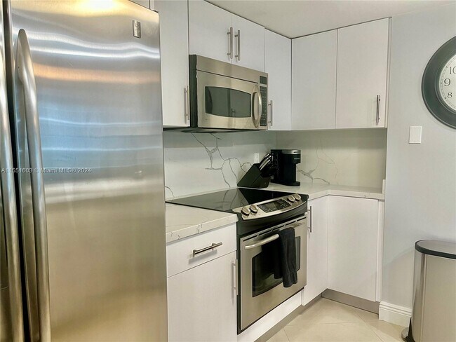 Foto del edificio - 1800 N Bayshore Dr