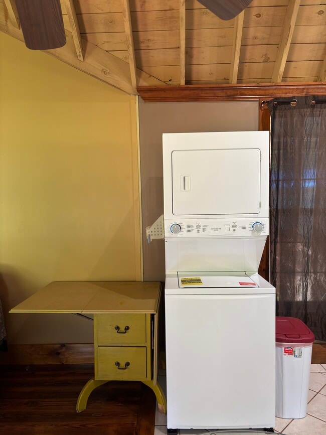 Foto del edificio - 826 Jones Mill Rd