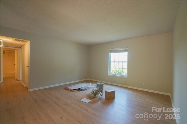 Foto del edificio - 2622 Park Rd