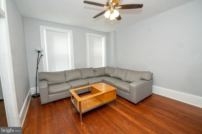 Family Room 2 - 3803 Sharp St