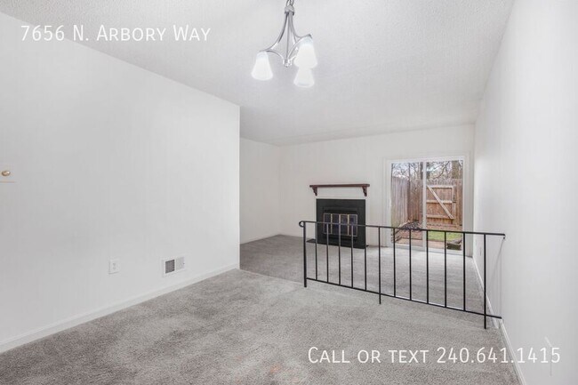 Foto del edificio - 7656 N Arbory Way