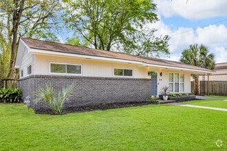 Building Photo - 2119 Walz Dr