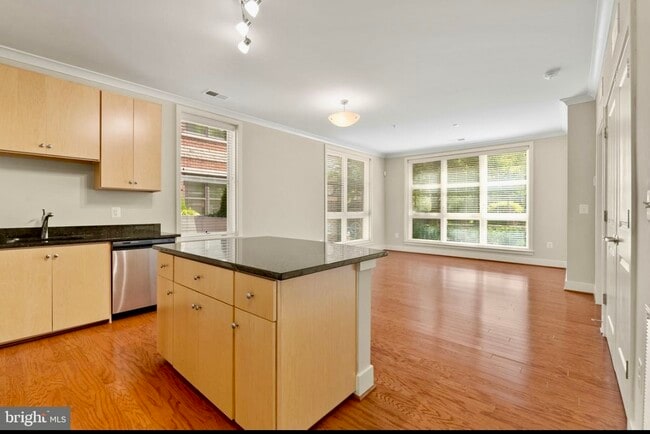 Kitchen island. Open concept - 815 N Patrick St