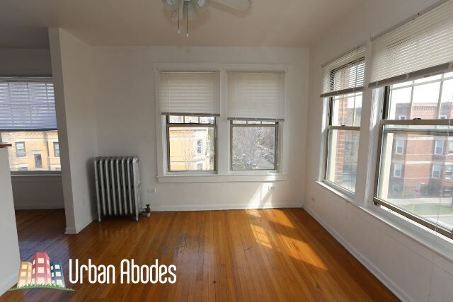 Foto del edificio - 3257 W Wrightwood Ave