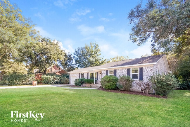 Foto del edificio - 729 Harbor View Rd