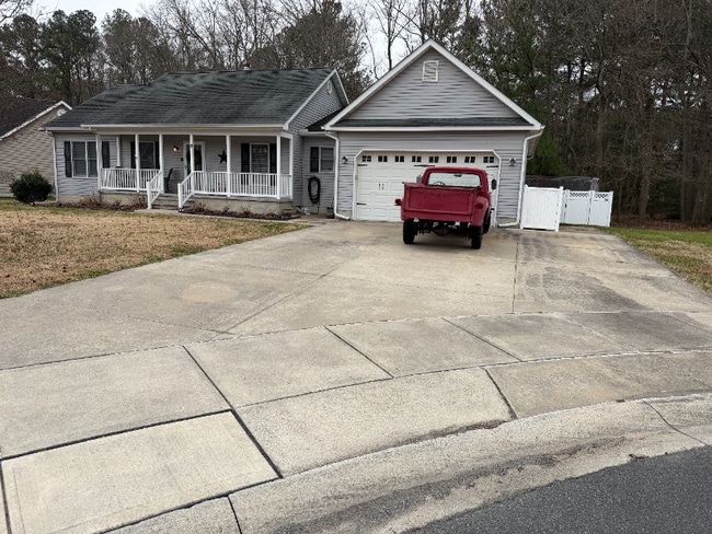 Building Photo - 9 Piper Court