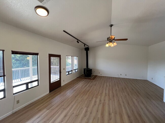 Foto del edificio - 4617 San Anselmo Rd