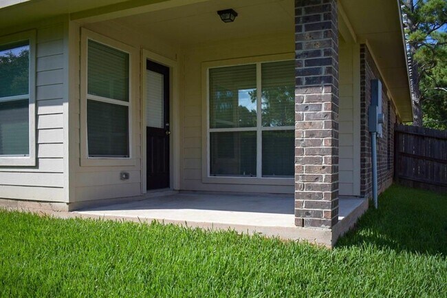 Building Photo - 13421 Raintree Dr