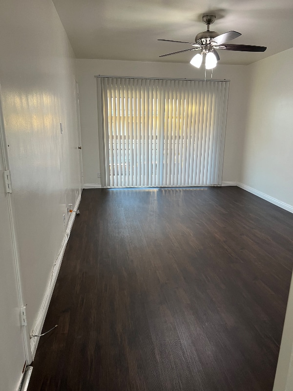 Building Photo - 214 W Maple St