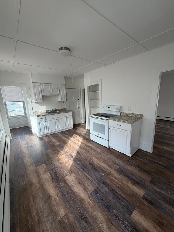 Building Photo - 45 Elliott St