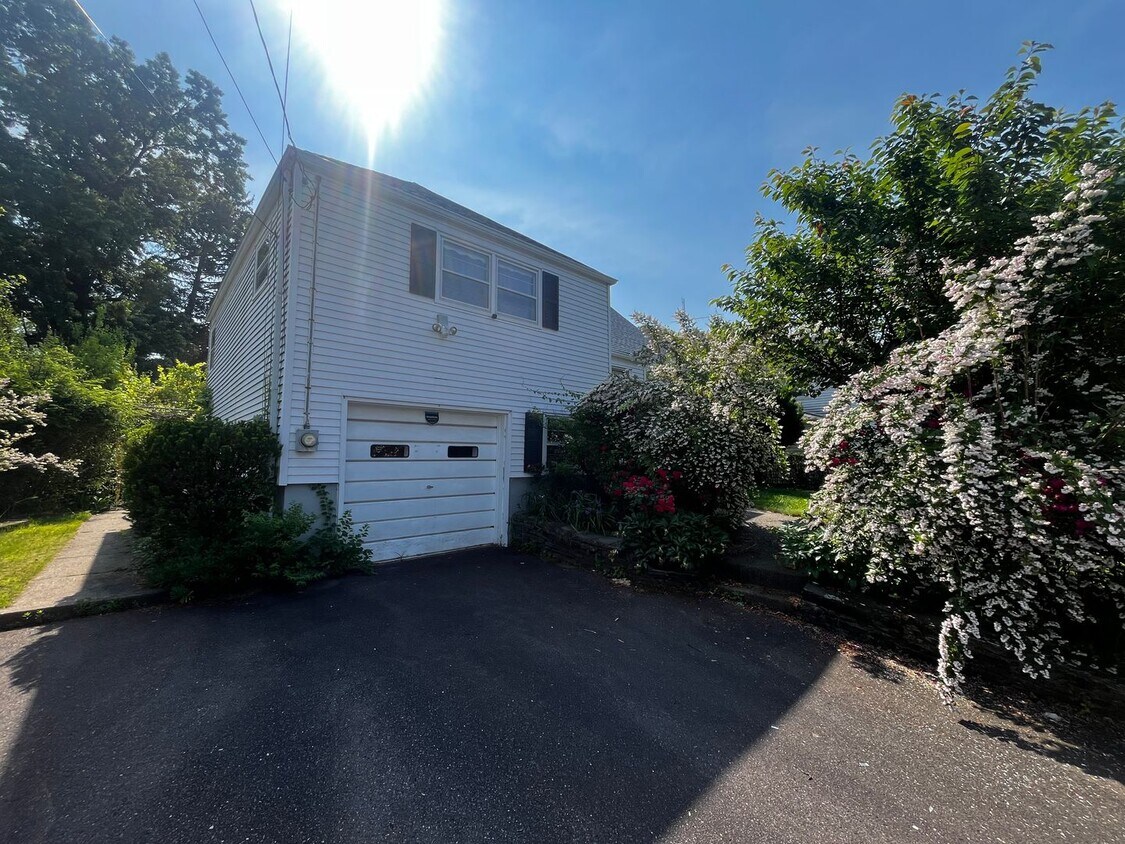 Foto principal - Competitively Priced 3 bedroom Single Fami...