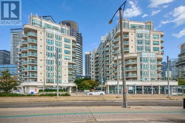 Photo du bâtiment - 600-600 Queens Quay W