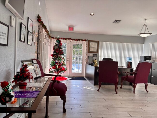¡Especiales de Navidad! ¡Se aceptan visitas sin cita previa! - Golf Villas at Sabal Palm Apartments