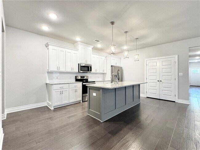 Building Photo - 3786 W Somerville Ln