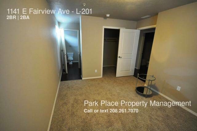 Building Photo - 1141 E Fairview Ave
