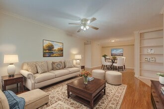 Building Photo - 1311 Antoine Dr