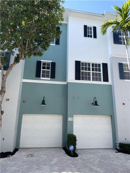 Primary Photo - 316 W Mallory Cir