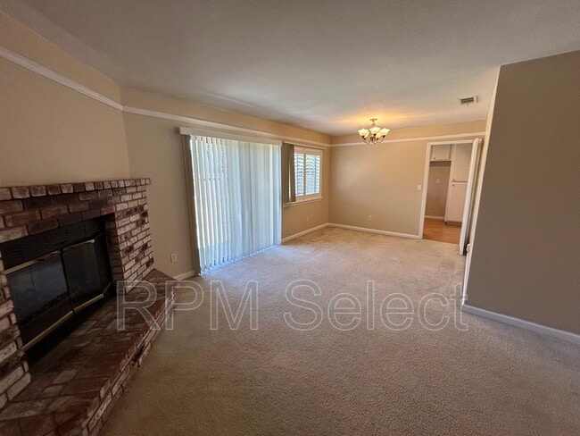 Building Photo - 825 Osprey Way