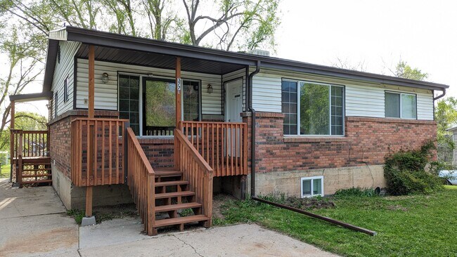 Building Photo - 3771 Orchard Ave