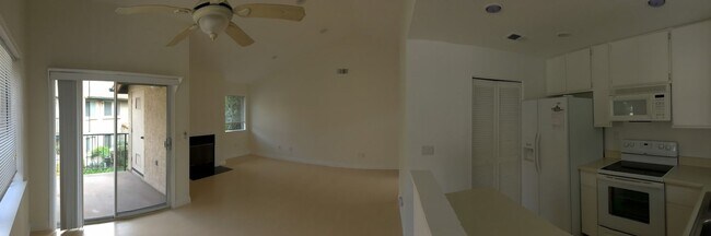 Building Photo - 2-bedroom, 2-bathroom Apartment located in...