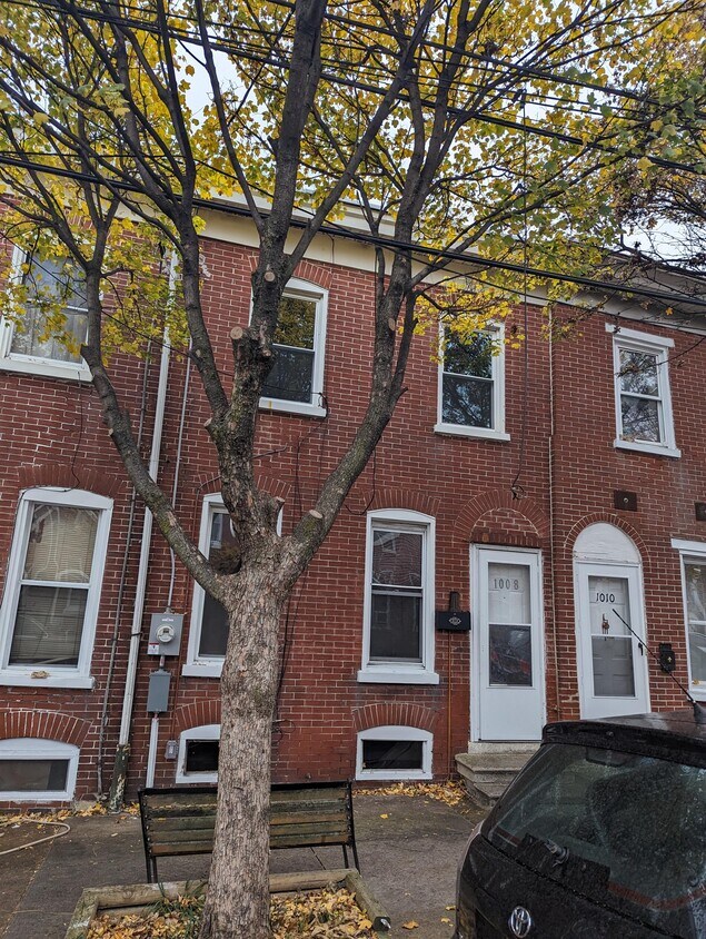 Foto principal - 1008 W 5th St