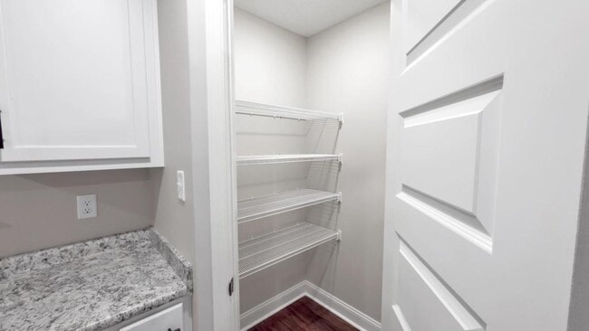 Building Photo - 1522 Woodard St