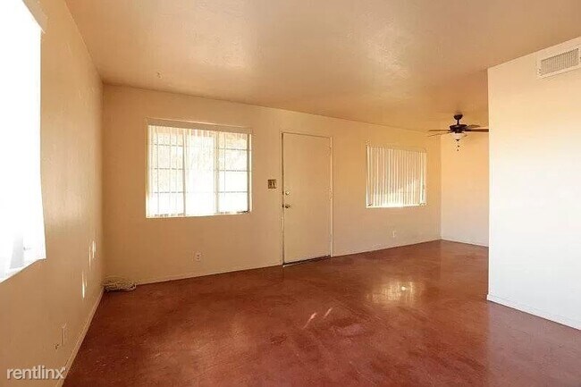 Building Photo - 2 br, 1 bath House - 1370 W Congress St