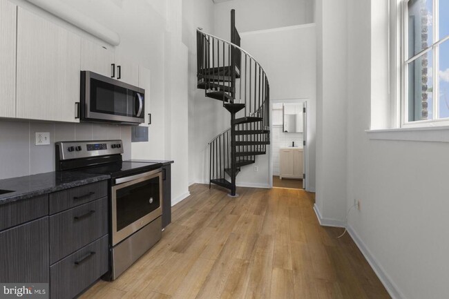 Building Photo - 109 W Wildey St