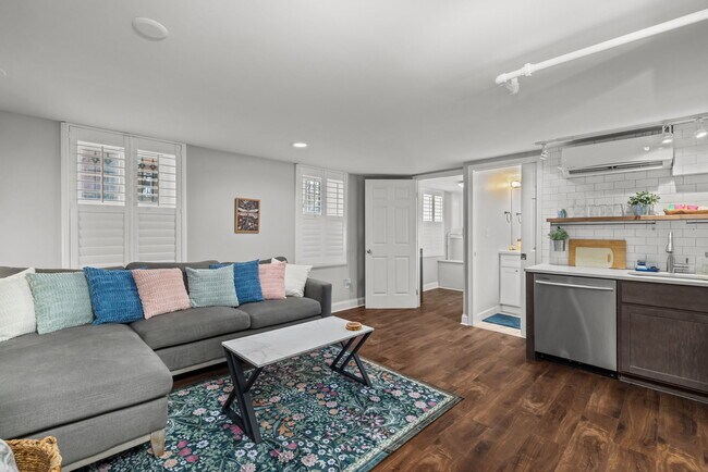 Foto del edificio - 4600 McPherson Ave