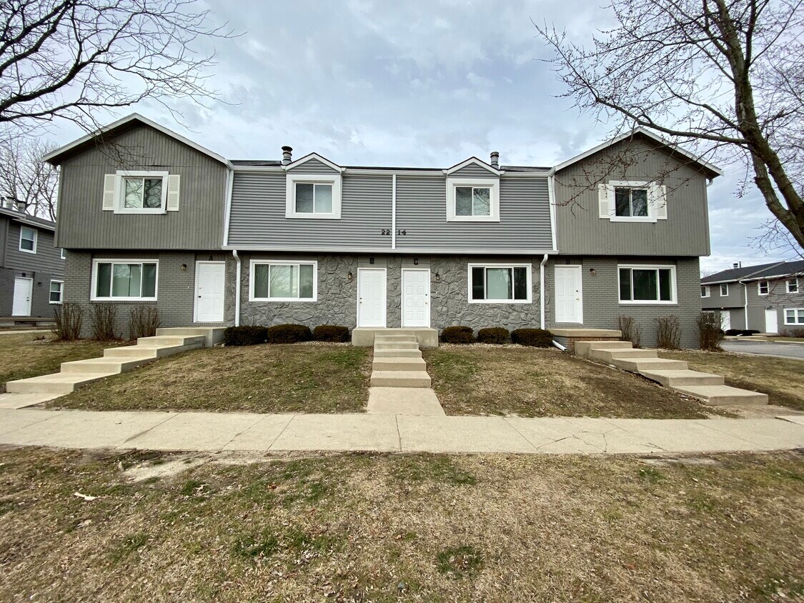 Foto principal - Rainbow Court Townhomes