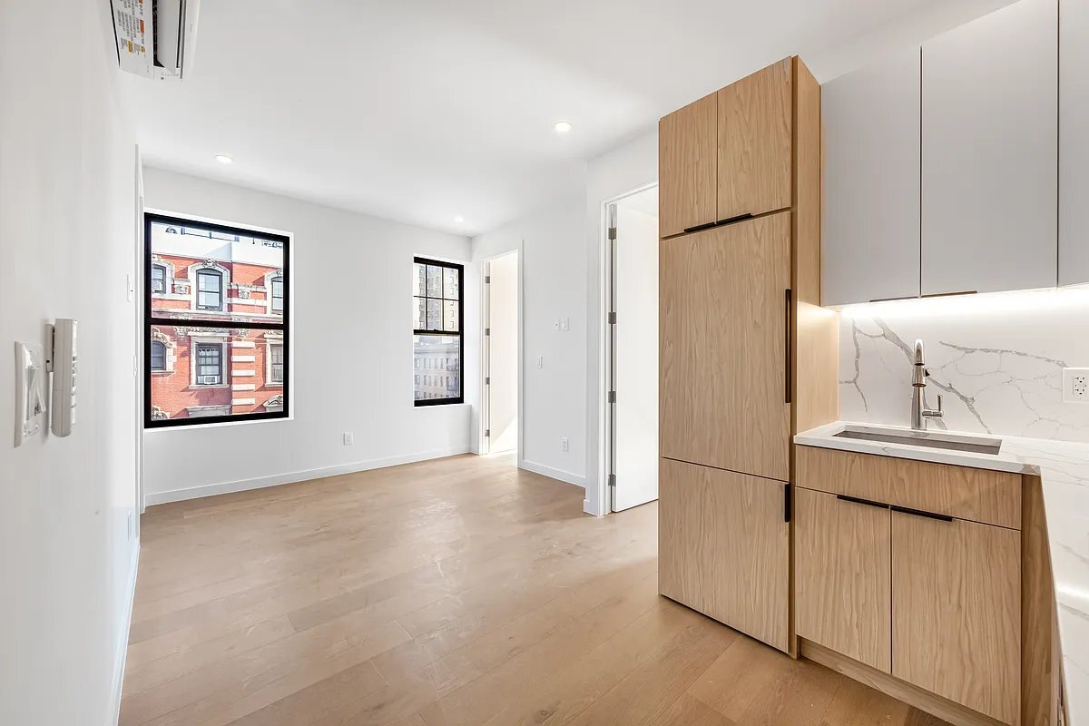 Foto principal - 141 Second Avenue