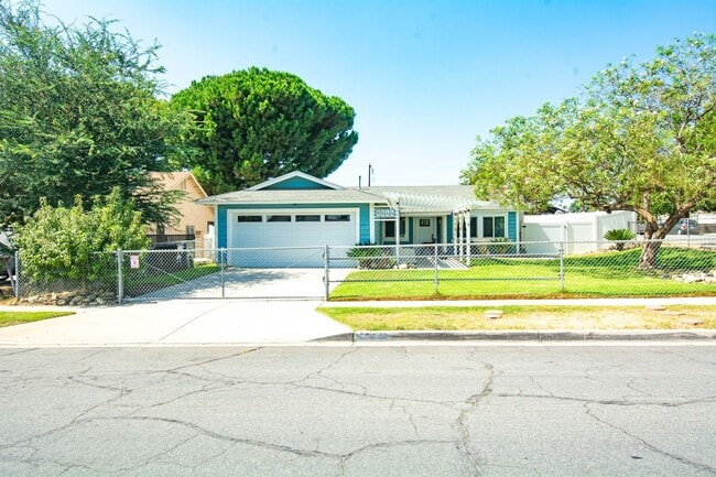 Building Photo - 8644 Frankfort St