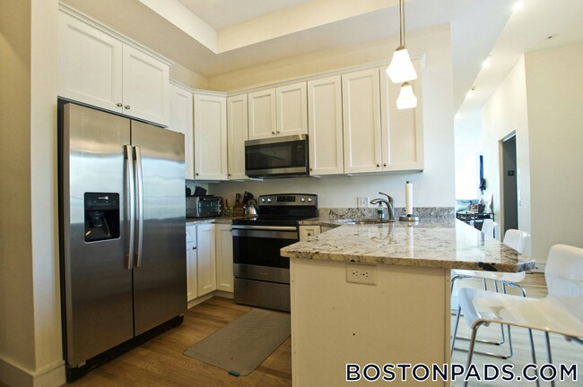 Foto del edificio - 877 Beacon St