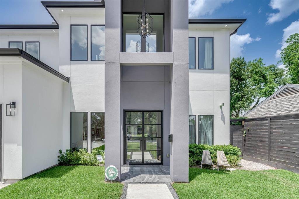 Foto principal - 7206 Dearborn St